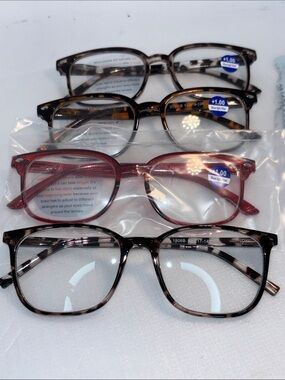 Novivon 4Pack Blue Light readers  Progressive Reading Glasses +1.0 NWT